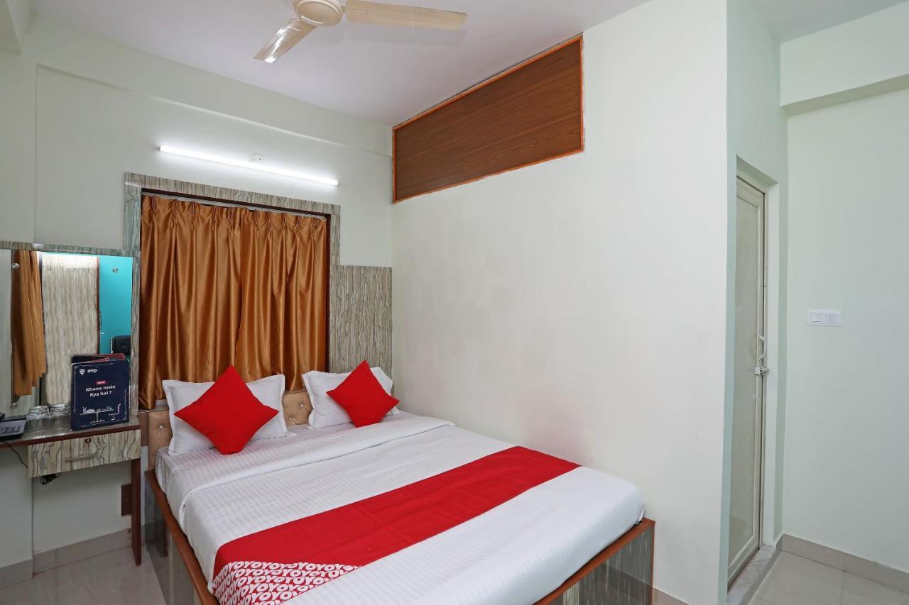 Oyo 17187 Urban Casa Hotel Calcutta Eksteriør billede
